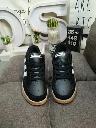 Adidas Tênis Lifestyle Preto Bege Low-Top Mix Camurça-Couro 10
