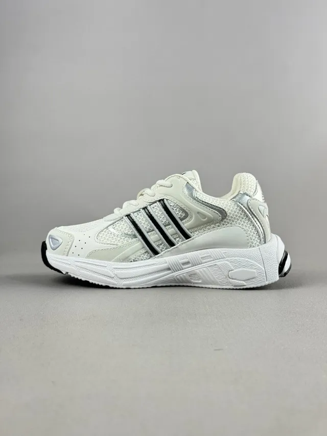 Adidas Black Green Midsole Mesh-Synthetic Hybrid Upper Chunky Sneakers 21