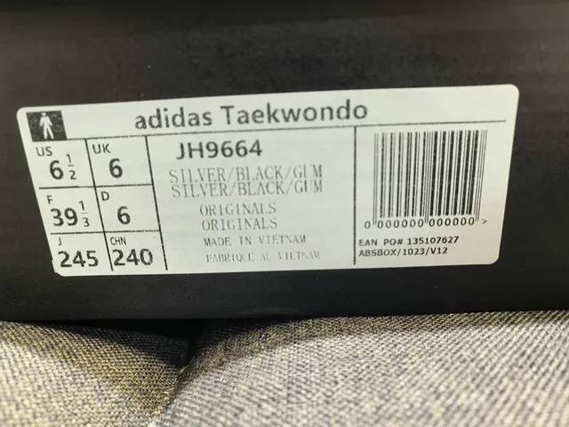 Adidas Copa Silver Black Sin cordones Bajo Superior Texturizado Metálico Zapatos de fútbol interior 2
