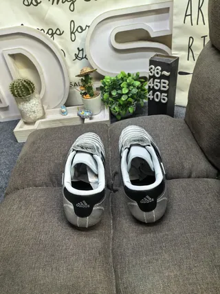 Adidas Copa Silver Black Sin cordones Bajo Superior Texturizado Metálico Zapatos de fútbol interior 8