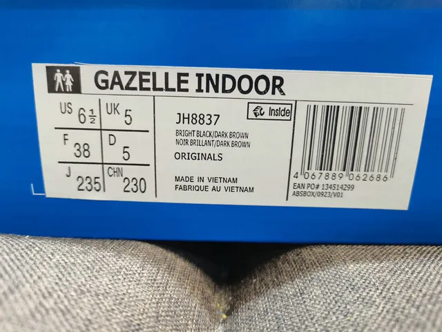 Adidas Gazelle Sneakers Lifestyle Noir et Argent Métallique 2
