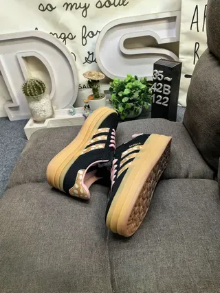 Adidas Gazelle 黑色粉色鹿印平台生活方式运动鞋 6