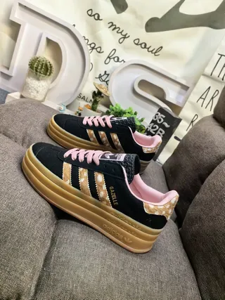 Adidas Gazelle 黑色粉色鹿印平台生活方式运动鞋 7