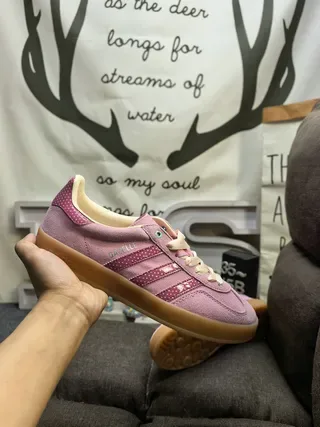 Adidas Gazelle Sneakers Lifestyle en daim rose à pois 5