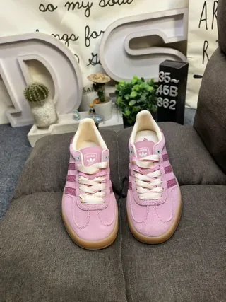 Adidas Gazelle Sneakers Lifestyle en daim rose à pois 10
