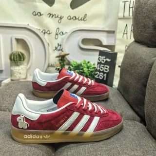 Adidas Gazelle أحذية رياضية أحمر سويدي أسلوب حياة