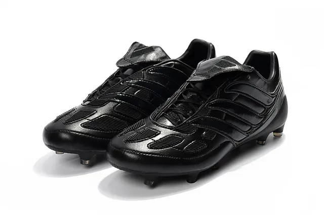 Adidas Sapatos de Futebol com upper sintético Gold Black Metallic, superposição Three-Stripe Overlay, para gramado firme 24