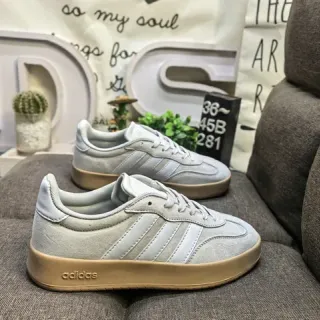 Adidas رمادي بيج أحذية رياضية منخفضة الارتفاع من الجلد المدبوغ للأسلوب الحياتي