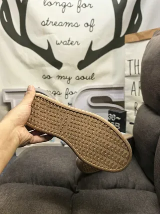 Adidas Gris Beige Zapatillas Lifestyle de Ante de Bajo 4
