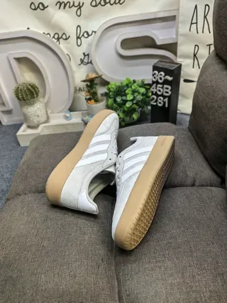 Adidas Gris Beige Zapatillas Lifestyle de Ante de Bajo 6