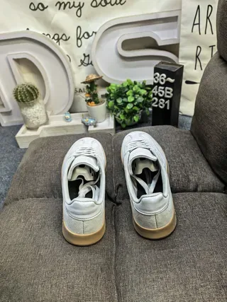 Adidas Gris Beige Zapatillas Lifestyle de Ante de Bajo 8