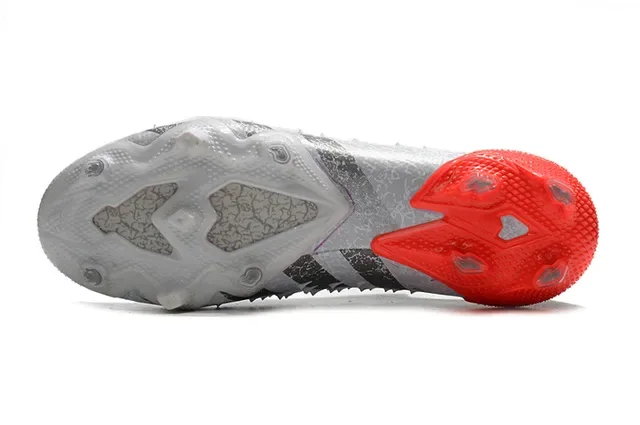 Adidas Zapatillas de fútbol gris y rojo upper sintético texturizado cordones asimétricos superficie firme 15