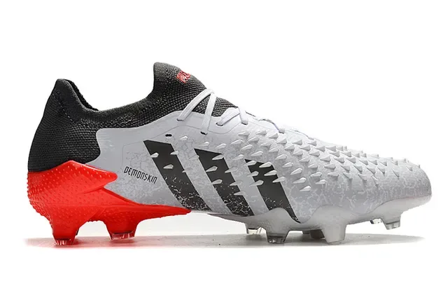 Adidas Zapatillas de fútbol gris y rojo upper sintético texturizado cordones asimétricos superficie firme 16