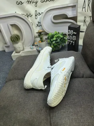 Adidas Zapatillas de Entrenamiento en Malla Azul Claro y Blanco 16