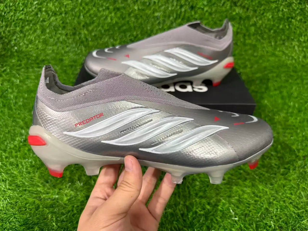 Adidas Predator Argent métallique Orange Firm-Ground Chaussures de football 4