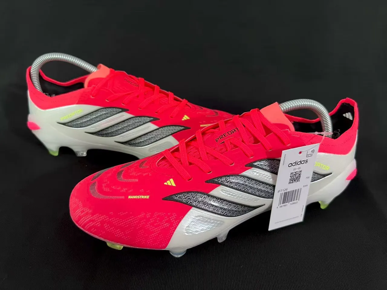Adidas Predator أحمر أبيض منخفض القطعة القماش الاصطناعي المخدد خطوط ثلاثية قفص أرض صلب أحذية كرة القدم 6
