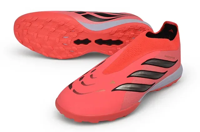 Adidas Chaussures de Football Turf Rouge Argent Basse Tige Synthétique Texturée Col de Chaussette 14