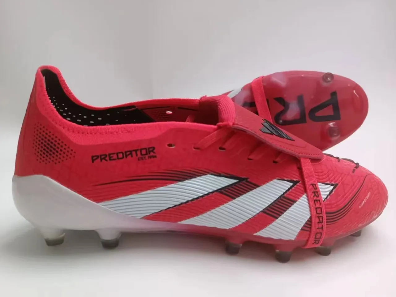 Adidas Sapatos de Futebol Vermelho Branco Sem Cordões Fechamento de Correia Hybrid-Touch Texturizado Superior Solo Firme 2