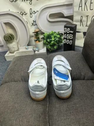 Adidas Samba Off-White e Preto Lifestyle Sneakers 8
