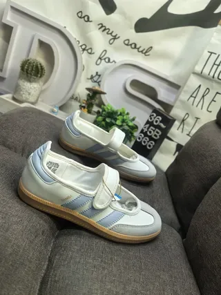 Adidas Samba Off-White e Preto Lifestyle Sneakers 19