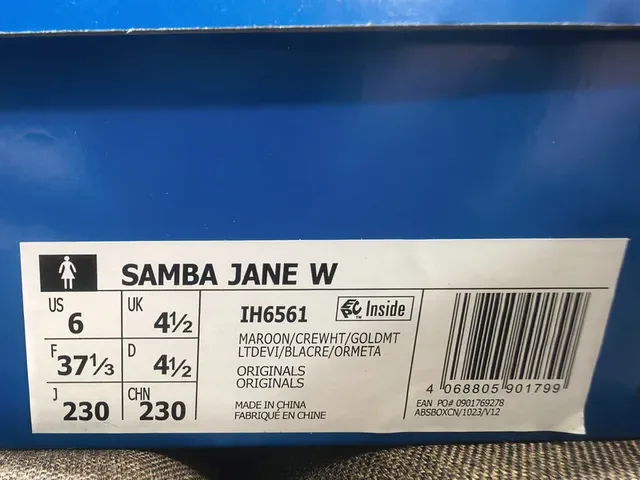 Adidas Samba Off-White e Preto Lifestyle Sneakers 22