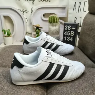 Adidas Samba OG أحذية رياضية lifestyle بيضاء وأسود