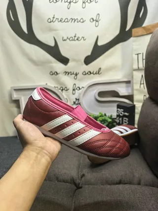 Adidas 银白色 绗缝鞋头盒 三条纹侧面板 玛丽珍鞋 15