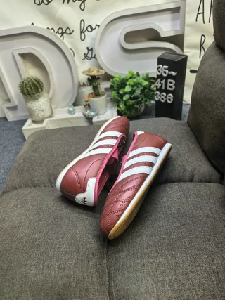 Adidas 银白色 绗缝鞋头盒 三条纹侧面板 玛丽珍鞋 16