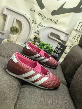 Adidas 银白色 绗缝鞋头盒 三条纹侧面板 玛丽珍鞋 19