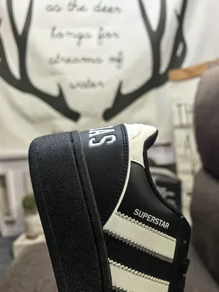 Adidas Superstar 黑白生活方式运动鞋 3