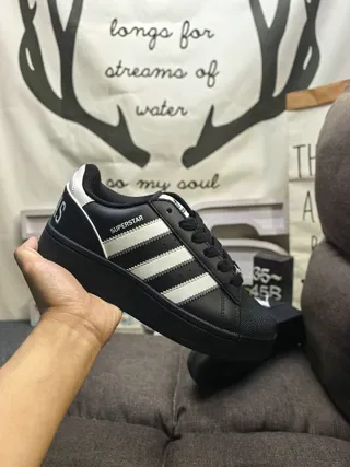 Adidas Superstar 黑白生活方式运动鞋 5