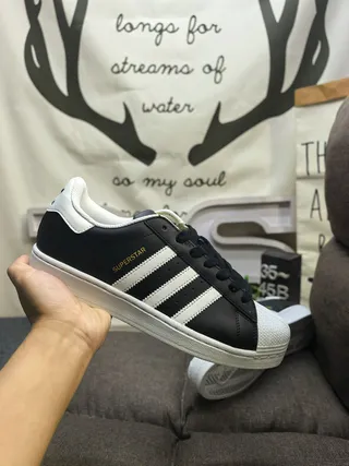 Adidas Superstar Negro y Blanco Lifestyle Sneakers 5