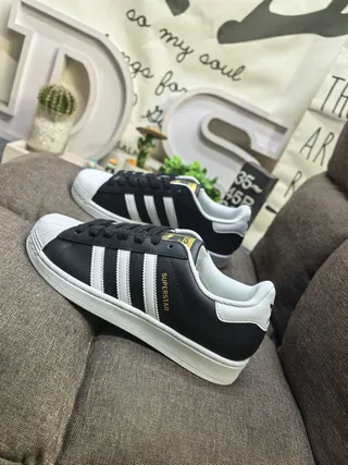 Adidas Superstar Negro y Blanco Lifestyle Sneakers 7