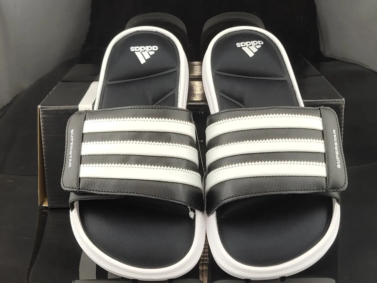 Adidas Superstar Sandales à glissière Noir et Blanc 5