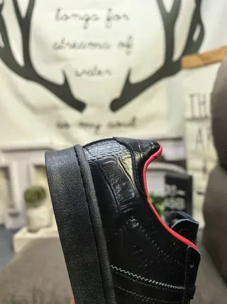 Adidas Superstar Preto Vermelho Couro com Emboss Croc Parte Superior Forro Interior Tênis Lifestyle 3