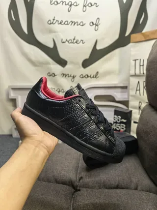 Adidas Superstar Preto Vermelho Couro com Emboss Croc Parte Superior Forro Interior Tênis Lifestyle 5