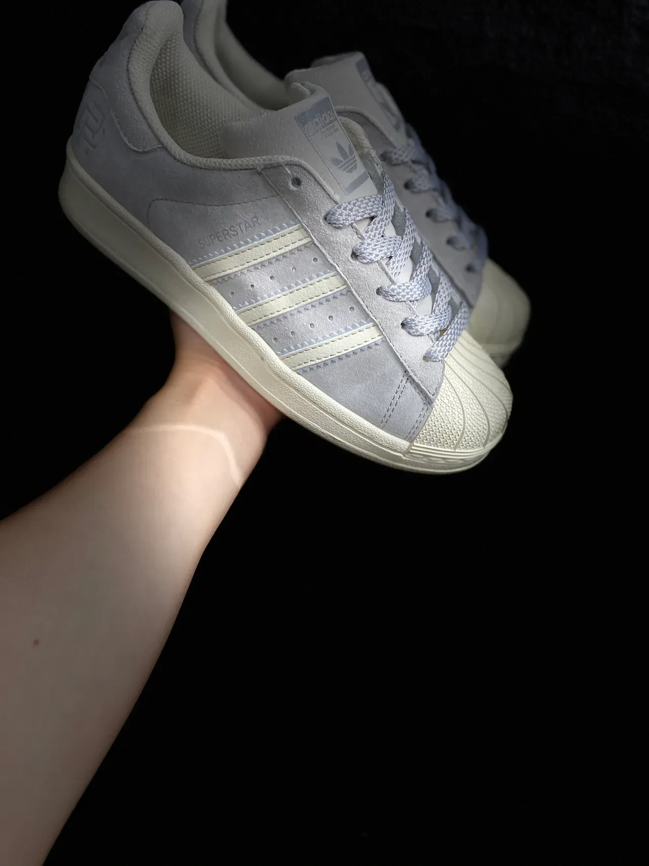 Adidas Superstar ধূসর স্যুড অফ-হোয়াইট লাইফস্টাইল স্নিকার্স 11
