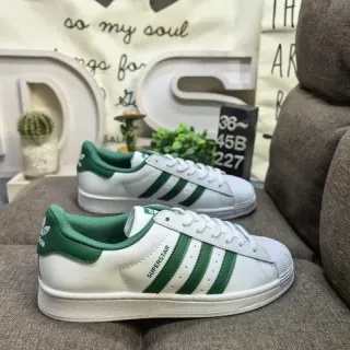 Adidas Superstar حذاء أسلوب حياة أبيض وأخضر