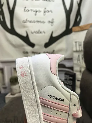 Adidas Superstar White and Pink حذاء lifestyle 3