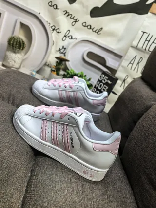 Adidas Superstar White and Pink حذاء lifestyle 7