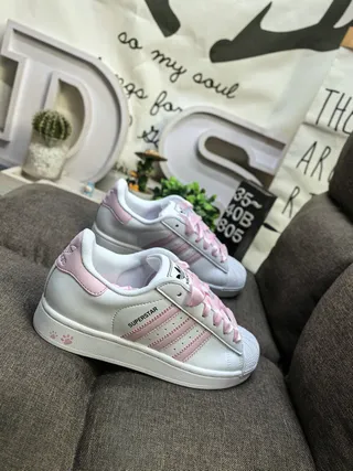 Adidas Superstar White and Pink حذاء lifestyle 9