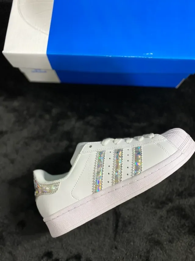Adidas Superstar Zapatillas Lifestyle Blancas con Rayas Holográficas 16