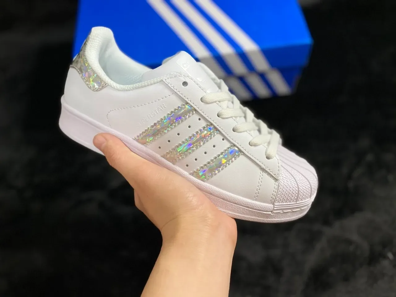 Adidas Superstar Zapatillas Lifestyle Blancas con Rayas Holográficas 18