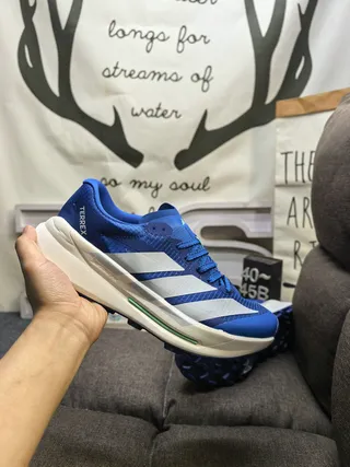 Adidas TERREX chaussures de course blanches oranges à trois bandes 5