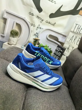 Adidas TERREX chaussures de course blanches oranges à trois bandes 9