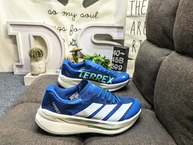 Adidas TERREX chaussures de course blanches oranges à trois bandes 11