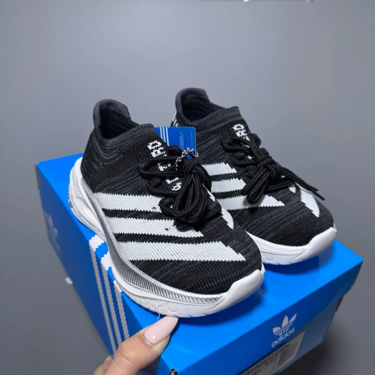 Adidas White Black Knit Upper Three-Stripe Side Panel Sneakers 24