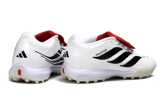 Adidas সাদা কালো লো-কাট সিন্থেটিক আপার টার্ফ সকার শু 5