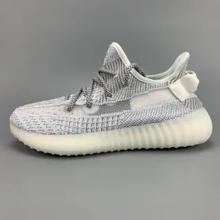 أديداس أبيض رمادي Primeknit الجزء العلوي الموجز Boost وسط النعل أحذية أسلوب حياة