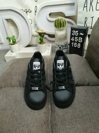 Adidas x NEIGHBORHOOD Superstar 黑色生活方式运动鞋 10